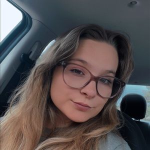 Meet your Posher, Macy